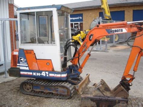 kubota mini excavator 41 battery location|kubota digger manual.